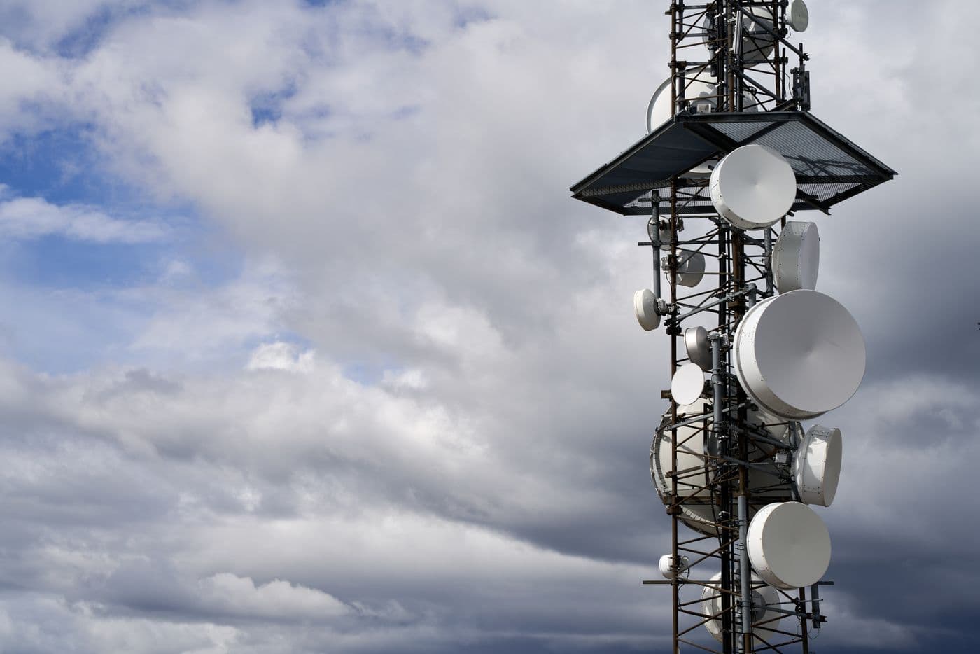 Solar-Battery Hybrid Backup for Telecom Towers